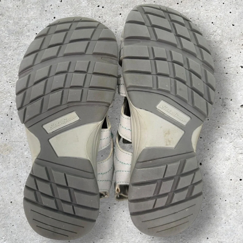 Kids Eddie Bauer Kristen bump toe sandals size 2